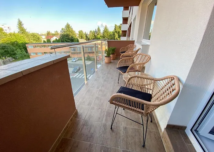 公寓 Apartman In Time - Private Parking - 68M2 - 4 Regular Beds 波普拉德